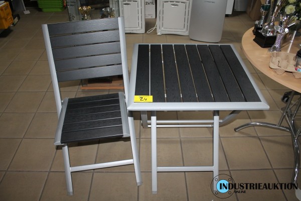 Bild Klapptisch; u. Klappstuhl