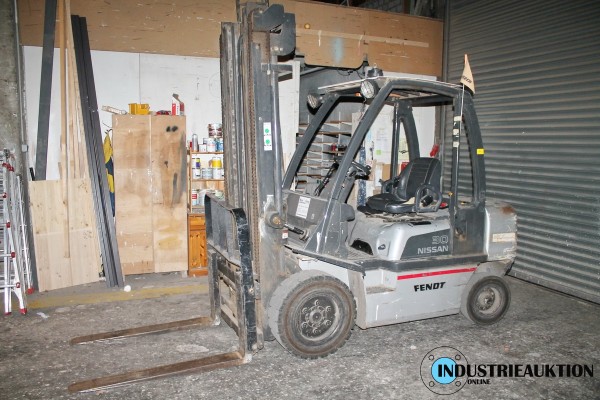 Gabelstapler NISSAN D 30 GD
