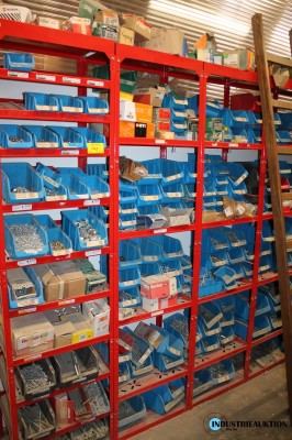 Inhalt von ca. 12 lfm WÜRTH-Regalen