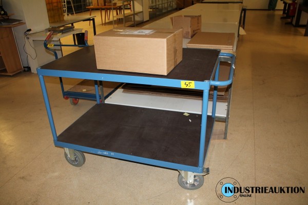 Bild 2-Etagen-Transportwagen FETRA