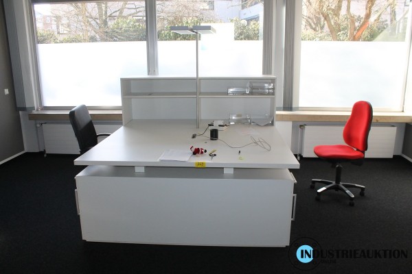 Bild 2er Schreibtisch